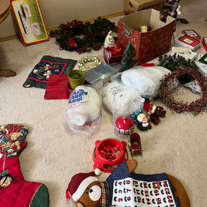 Christmas Decor Grouping- L682