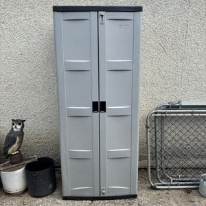 Tall outdoor plastic storage locker - O405