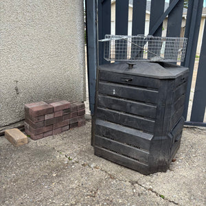 Composter, Bricks and trap - O408