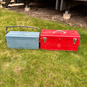 Vintage metal toolchests- O413