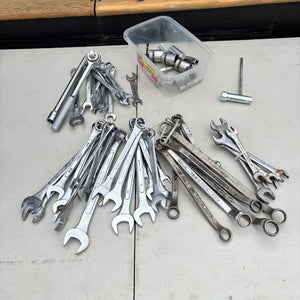 Garage lot (wrenches)- O420