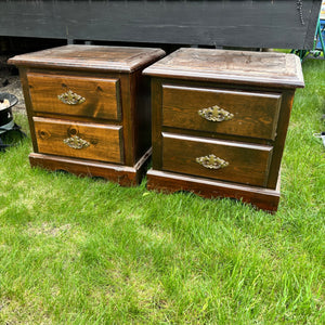 Two vintage heavy wood nightstands with 2 drawers - O430