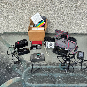 Vintage Cameras grouping- O436