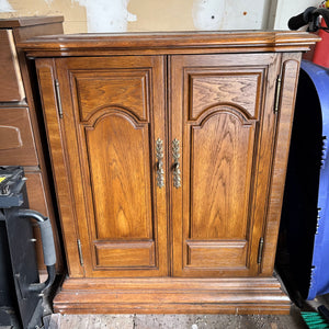 As is vintage TV cabinet (no tv) -  O452