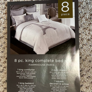 8 Piece King Complete Set (like new) - O498