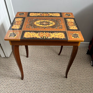 Vintage Isola Di Capri music box wooden table with inlaid top (some cracks in tile) - O506