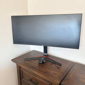 34” LG Curved Monitor (manufactured 2019) - R538