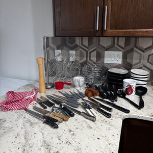 Kitchen Grouping (knives and more) - R581