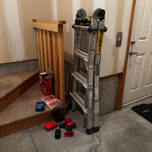 Garage grouping (cordless drill and more) - R594
