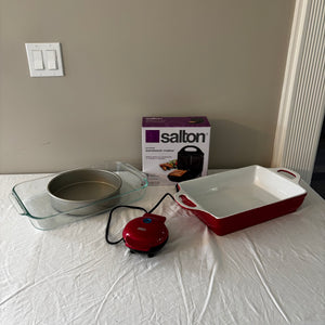 Kitchen Grouping (sandwich maker and more) - J481