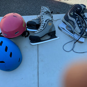 Sports Grouping (skates and helmets) - J519