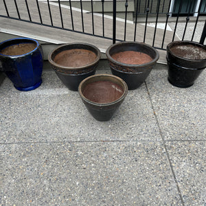 5 outdoor planters - J542
