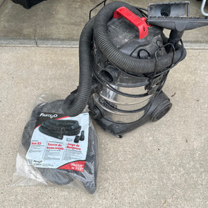 Craftsman Shop Vac with attachments - C601