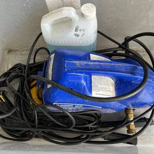 Campbell-Hausfield 1300PSI pressure washer - C602