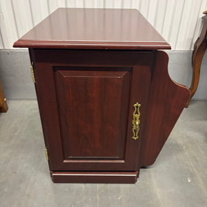 Solid wood end table with side magazine rack - U602