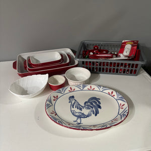 Kitchen Grouping (nesting casserole dishes and more) C816