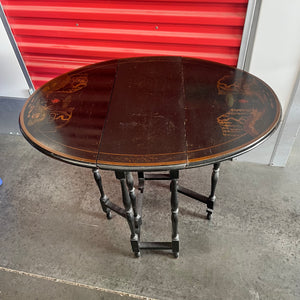 Vintage wooden gate leg table with marquetry top - U806