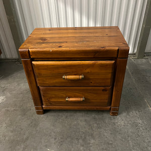 Bassett furniture Solid wood two drawer nightstand - U808