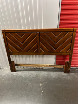 Bassett furniture solid wood 
headboard (double size) - U840