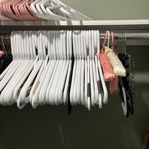 W507 Cloths hangers grouping