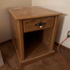 W530 Solid Wood End Table with Drawer