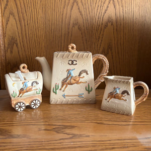 W532 Vintage Western Debra Meyer Tea Set