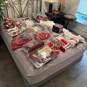 C718 Christmas Decor Grouping(bed not included)