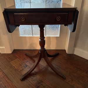 C721 Vintage wooden drop leaf side table with drawer