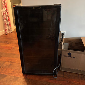 C723 Danby black wine fridge with glass door