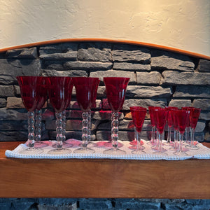 C730 Vintage glass ware grouping (ruby red wine glasses and sherry glasses)