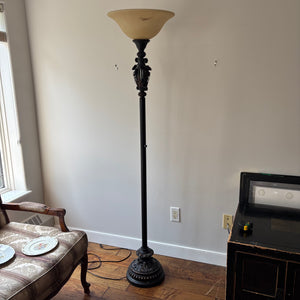 C739 Black metal torchiere style floor lamp 6’ Tall