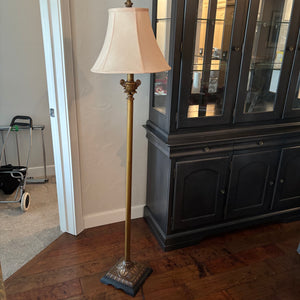 C755 Brass floor lamp with ornate base (60" tall)