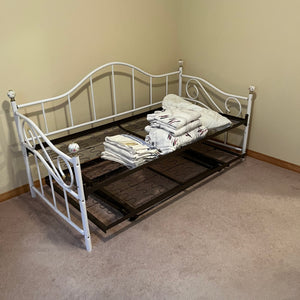 B501 Twin over twin trundle bed frame with linens