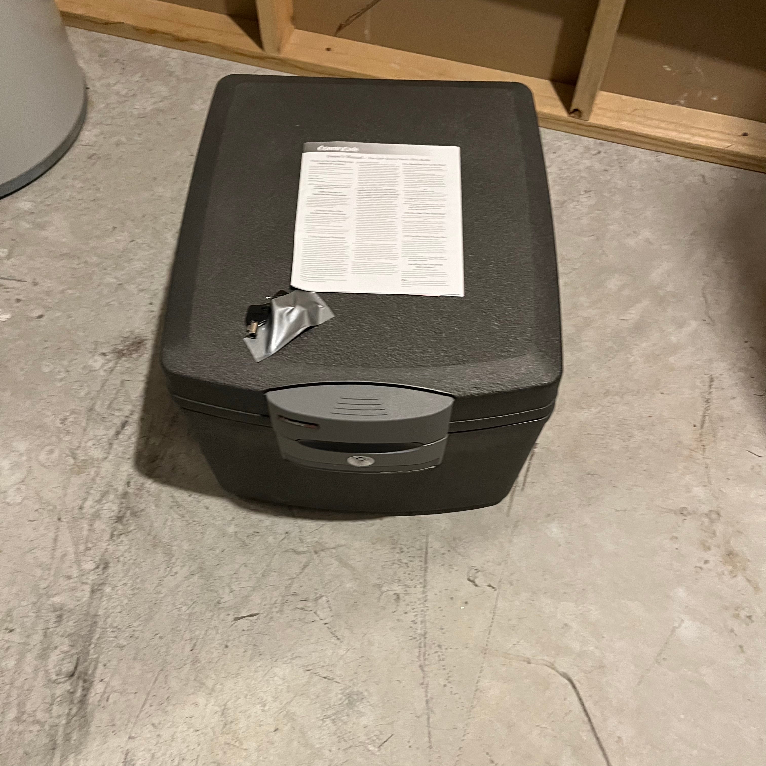 E501 Sentry F3300 fireproof home safe