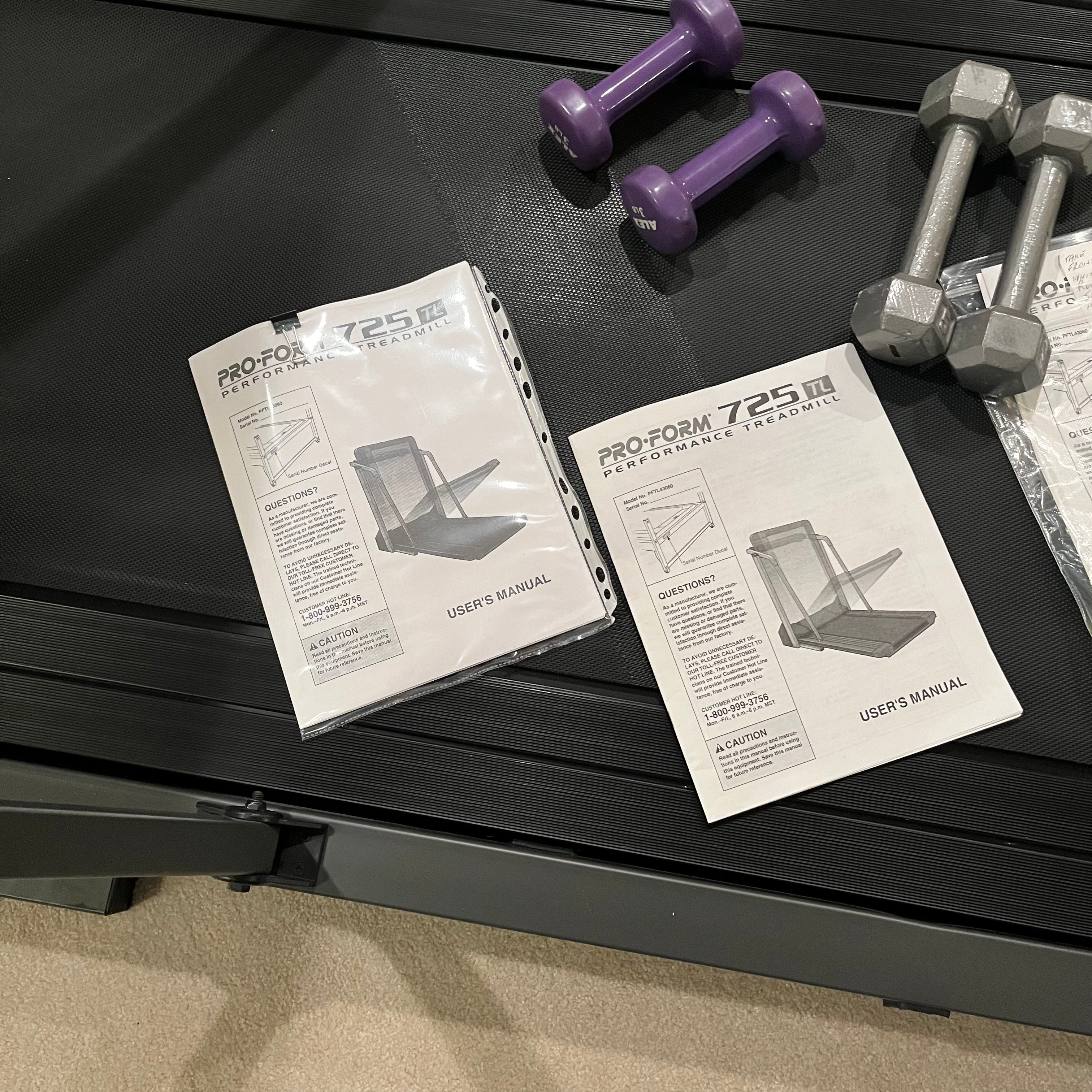 E502 Proform 725 Performance treadmill (weights included)