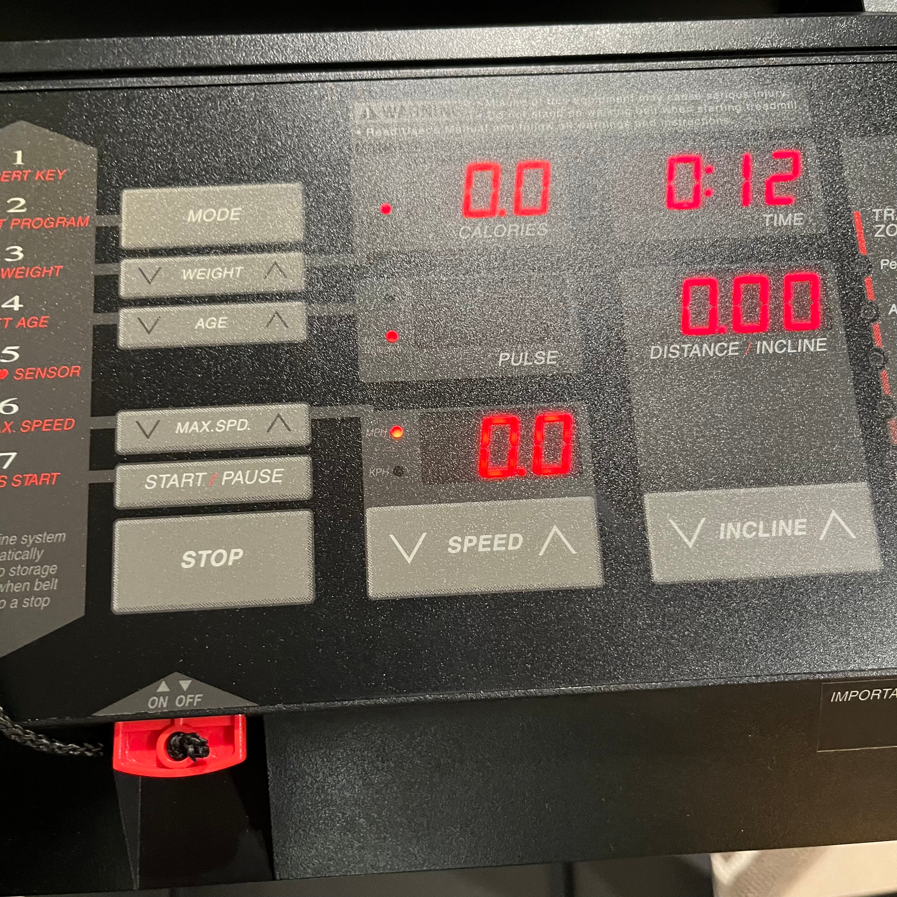 E502 Proform 725 Performance treadmill (weights included)