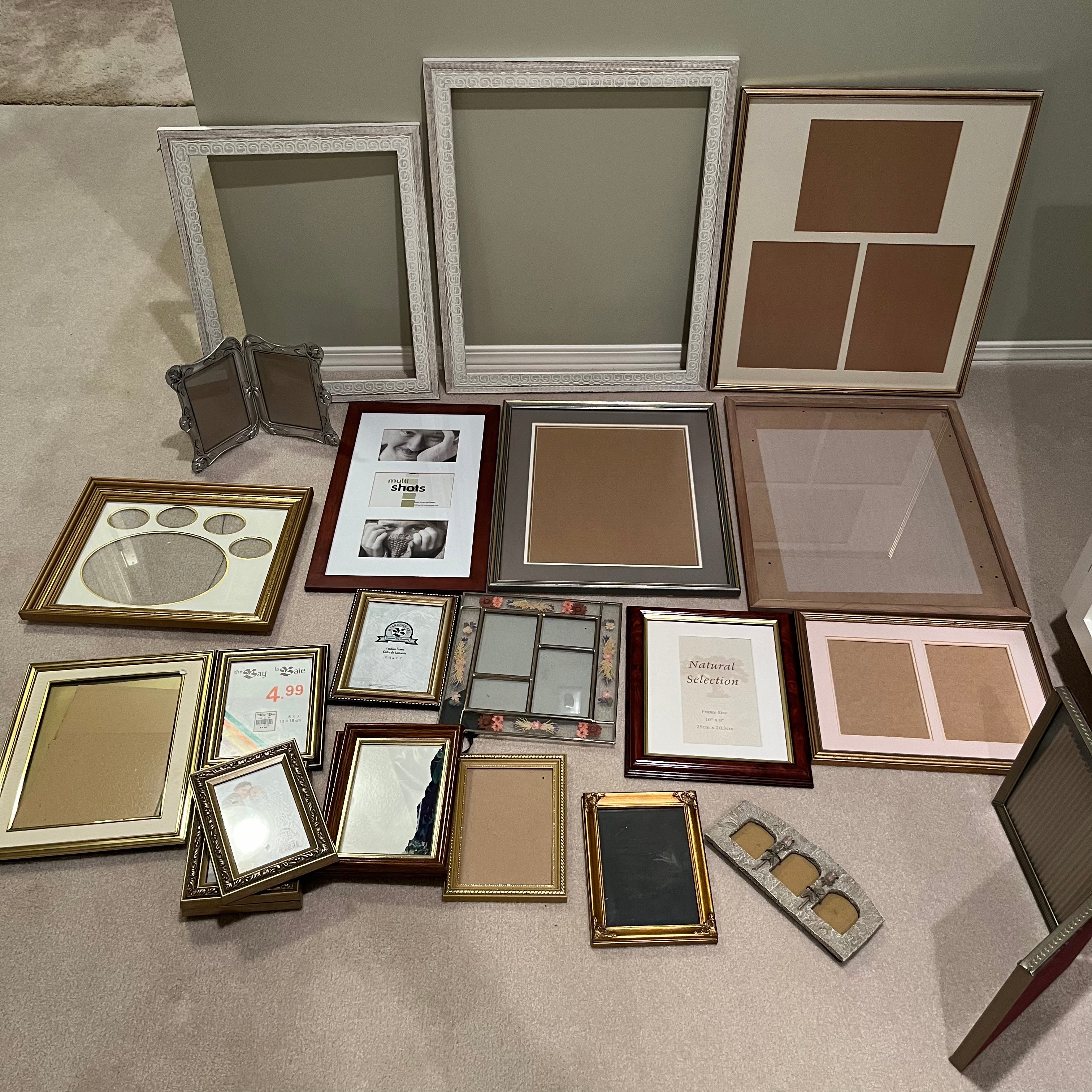 E503 Picture Frame Grouping