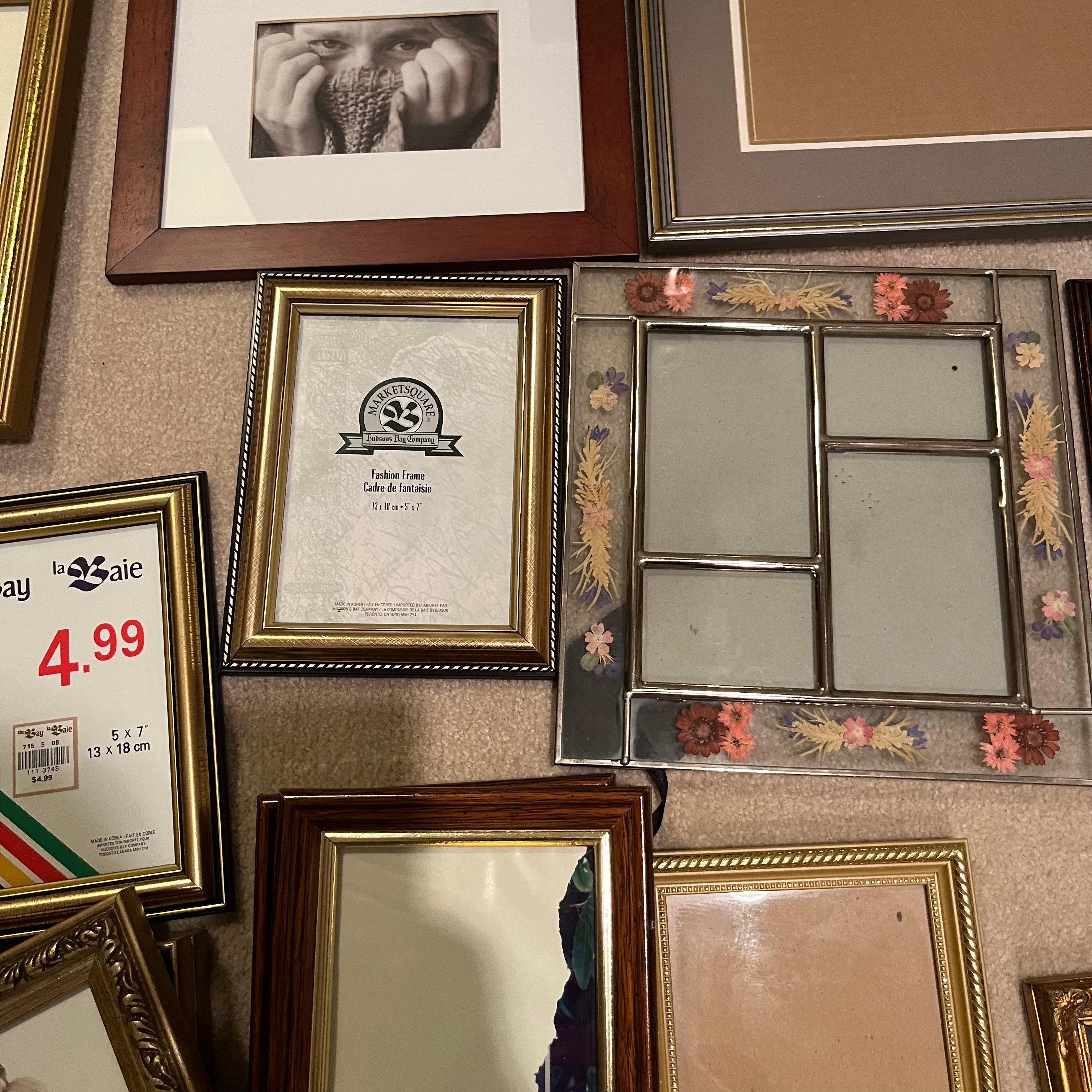 E503 Picture Frame Grouping