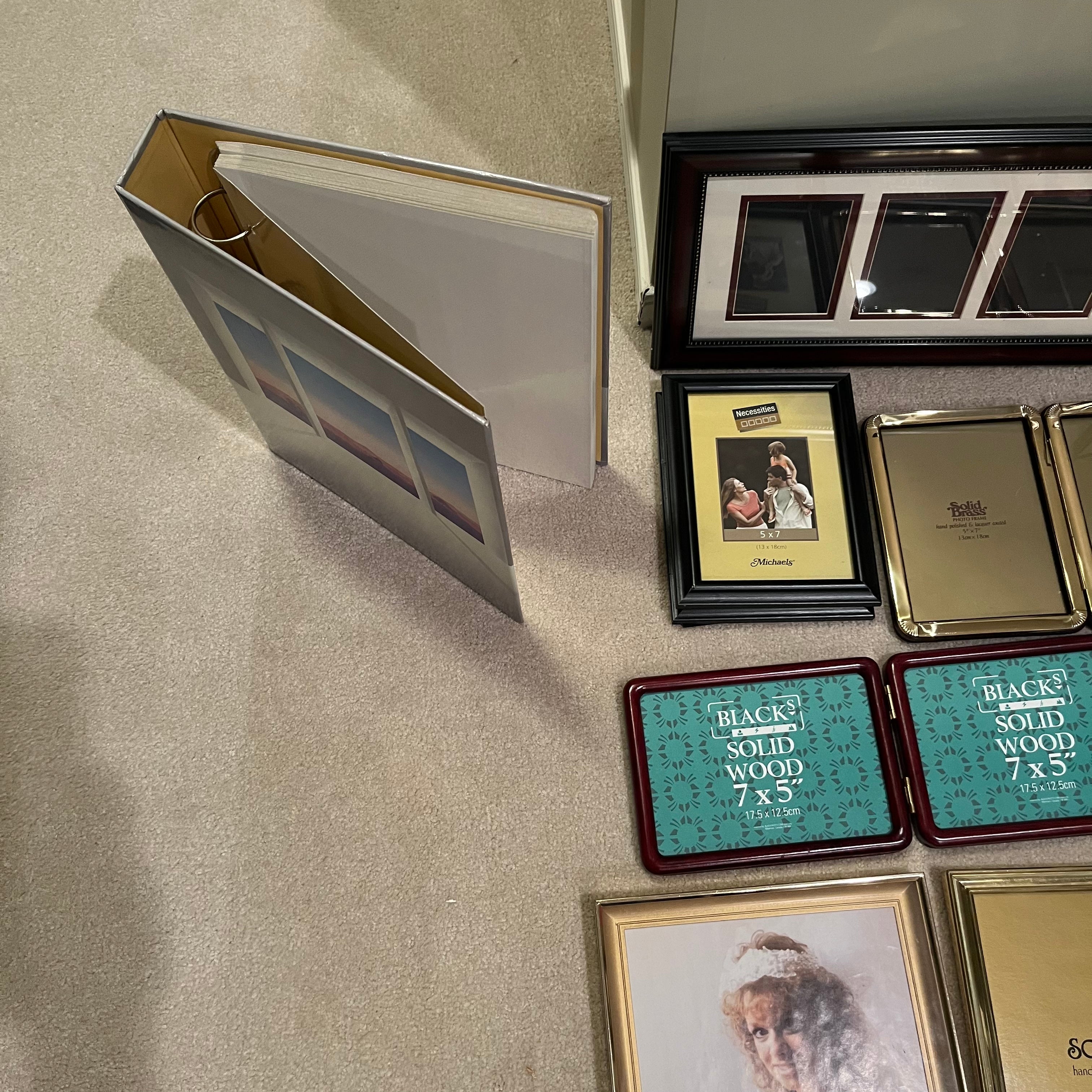 E504 PIcture Frame Grouping