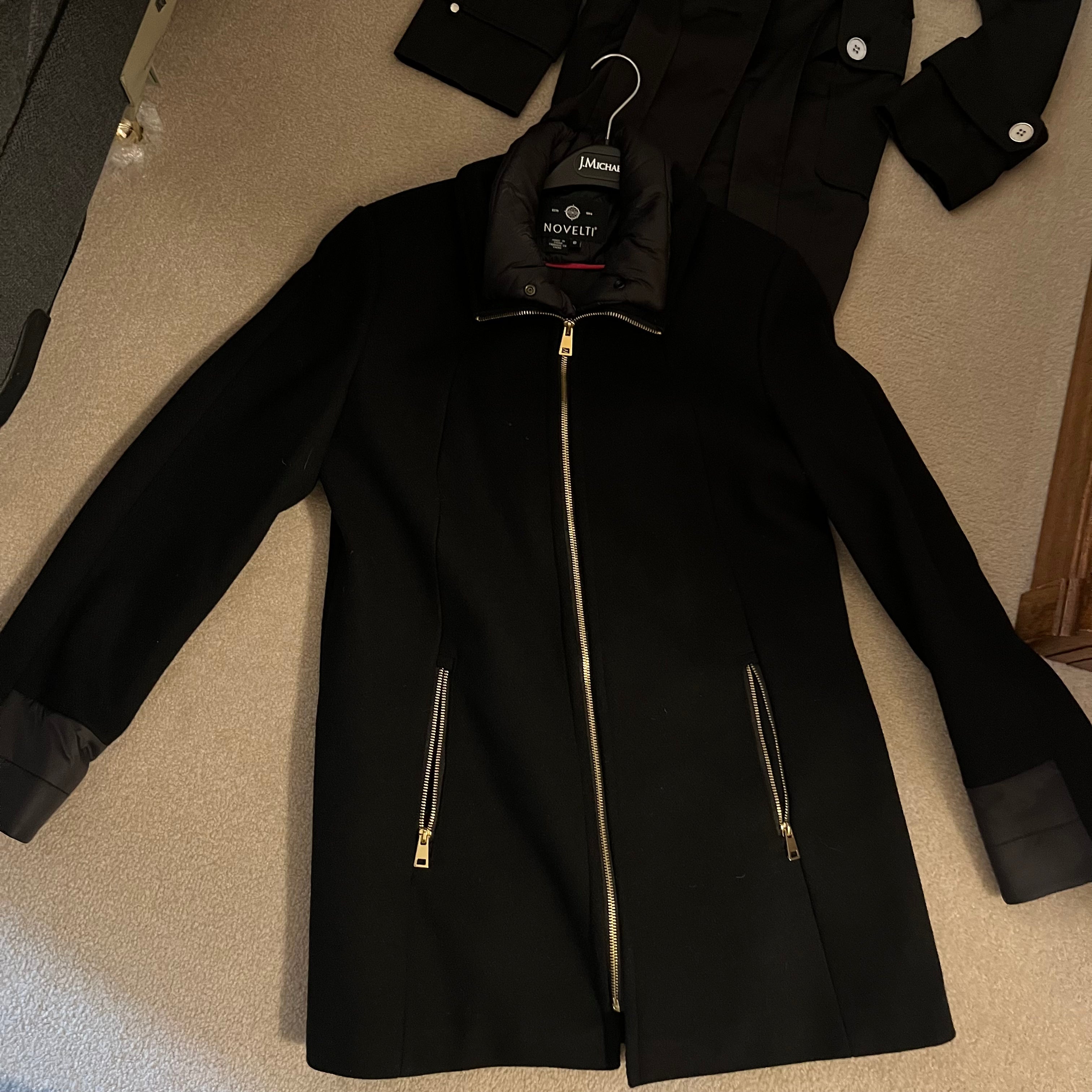 E517 Womens size small dark tones clothing grouping (Novelti Jackets and more)