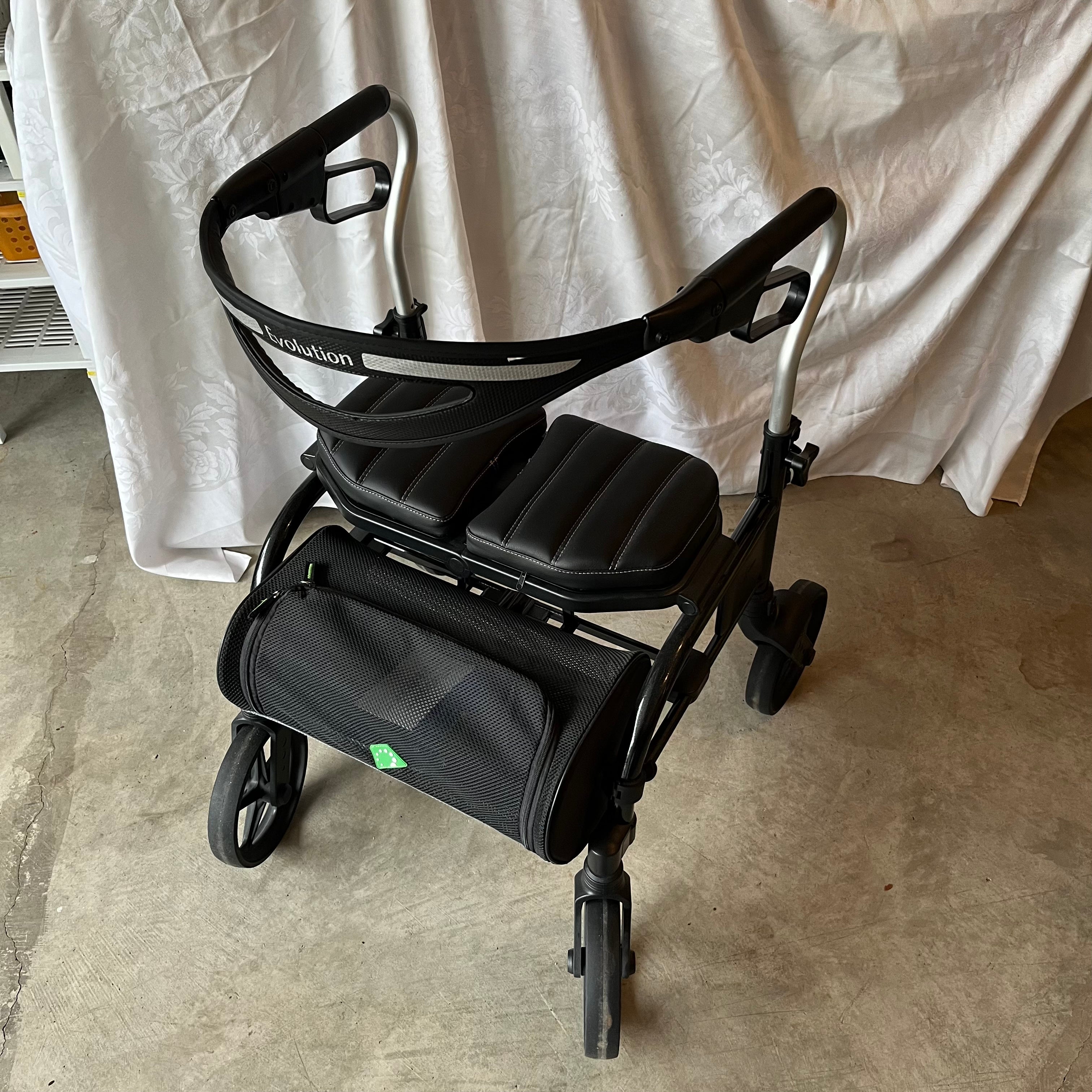 E519 Trillium Walker