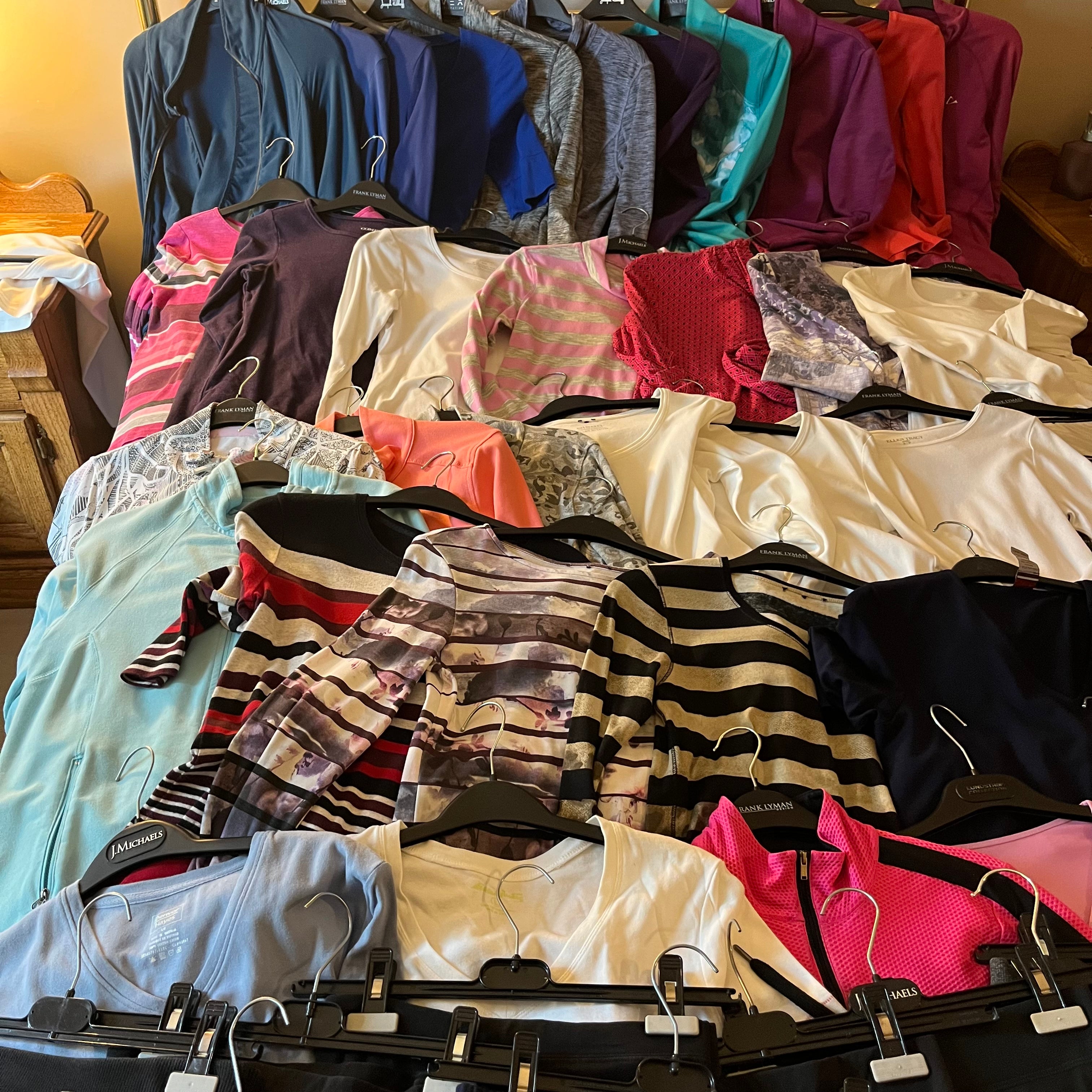 E525 Size small womens clothing grouping (jackets, tops, pants)