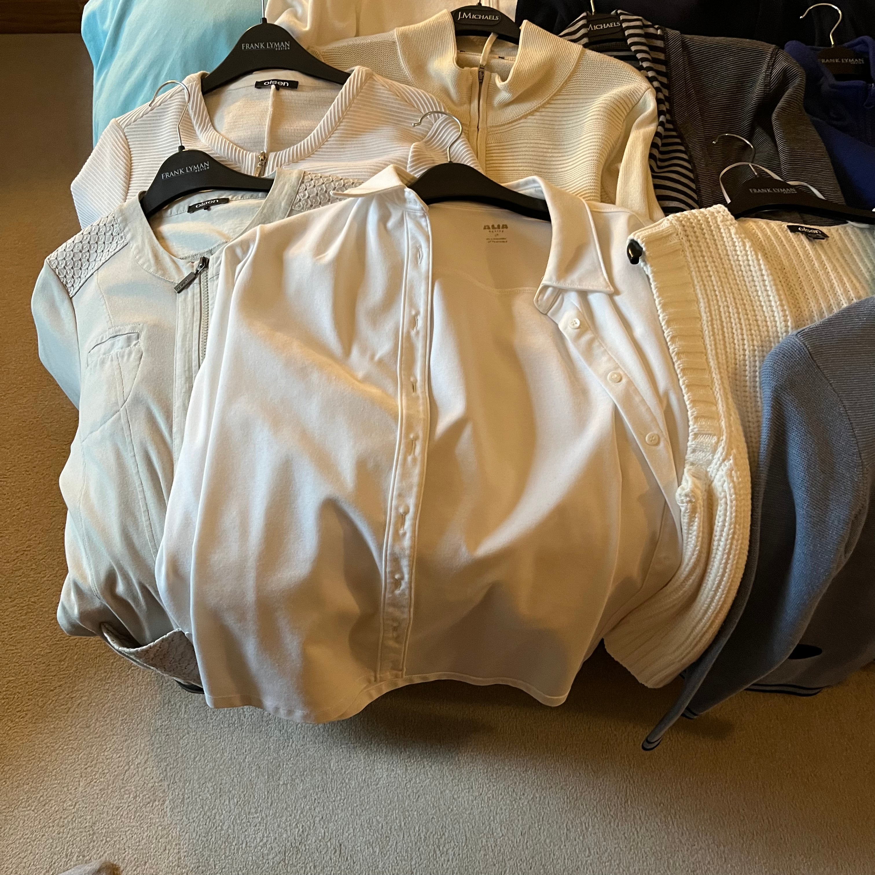 E530 Womens Clothing Grouping (size small knit tops and sweaters, ALOVE and more)
