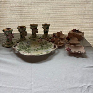 W558A Vintage porcelain grouping (Fitz and Floyd and more)