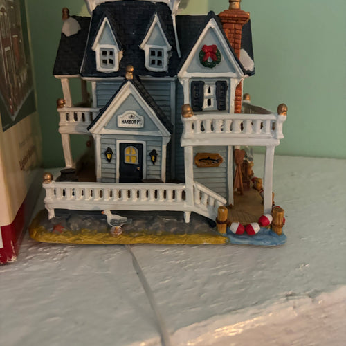 W559B Set of 2 Lemax Mini lighted houses
