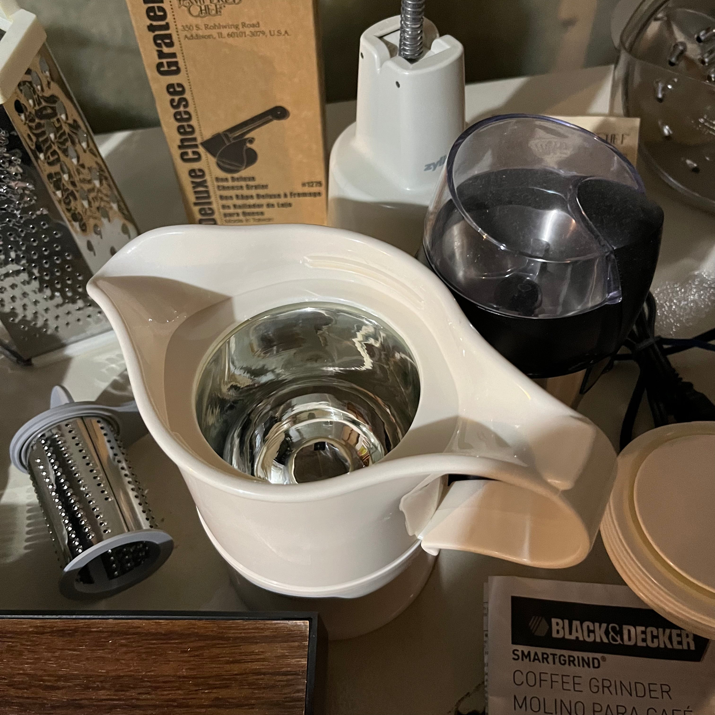 W704 Kitchen Grouping (Food processor and more)