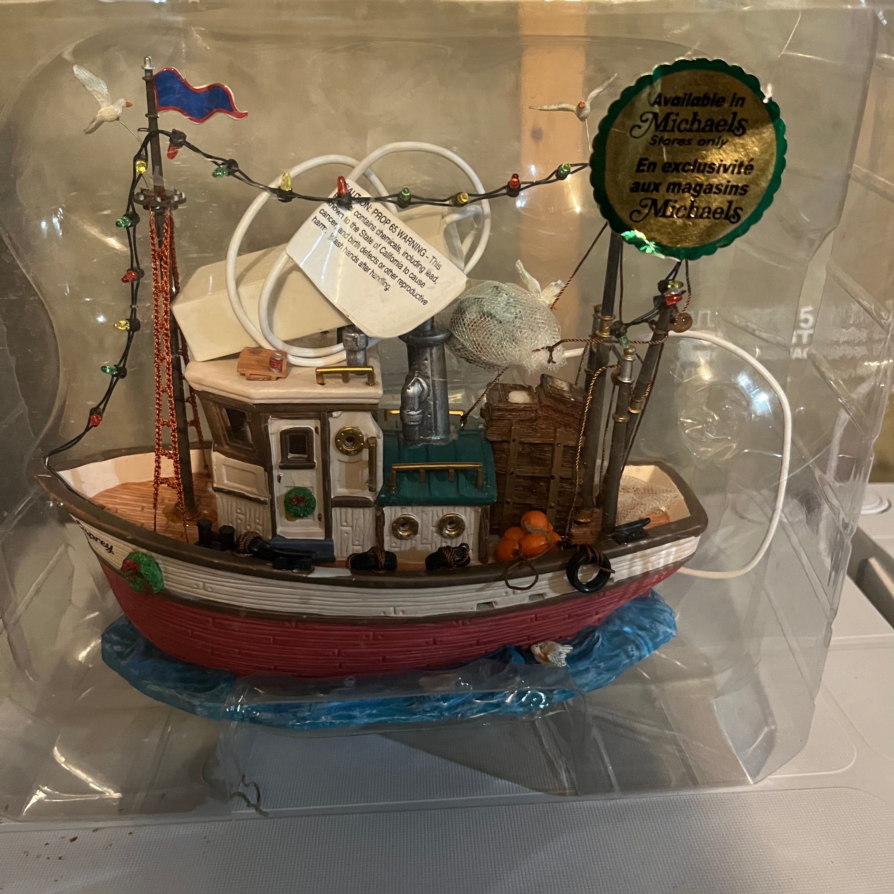 W710 Lemax Mini lighted house and boat