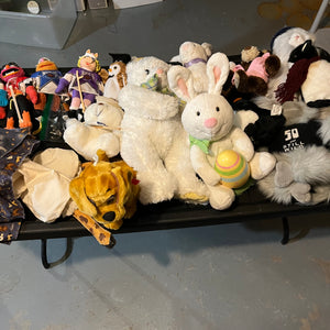 W715 Stuffed toys grouping (table not included)