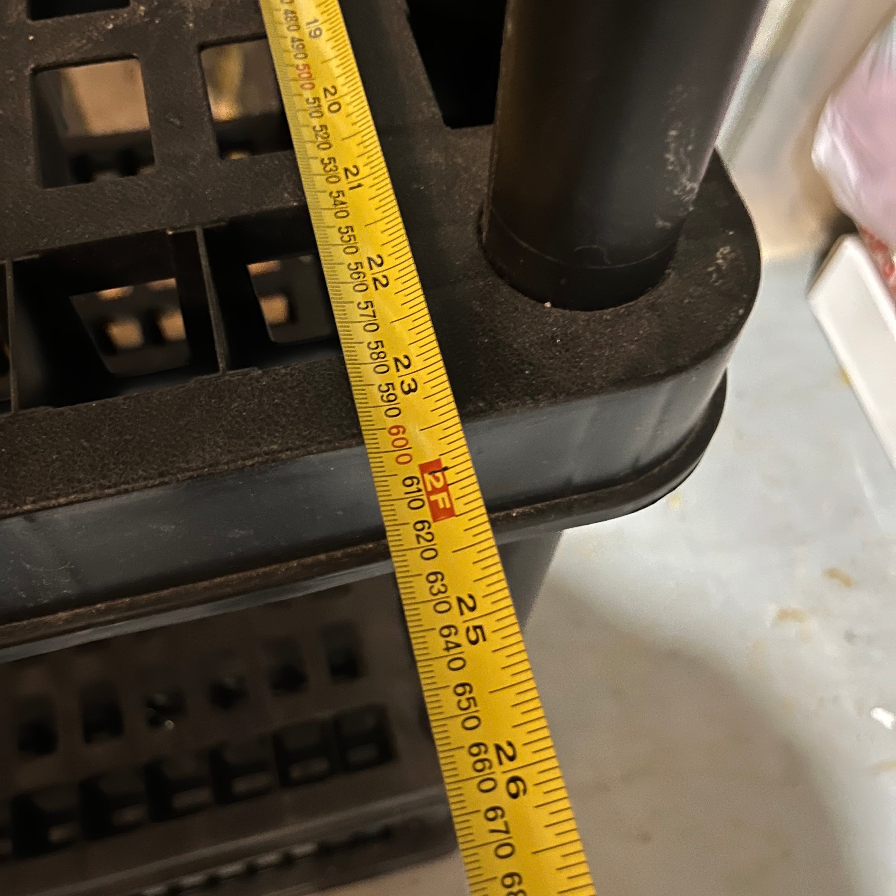 W717 Black plastic shelving unit