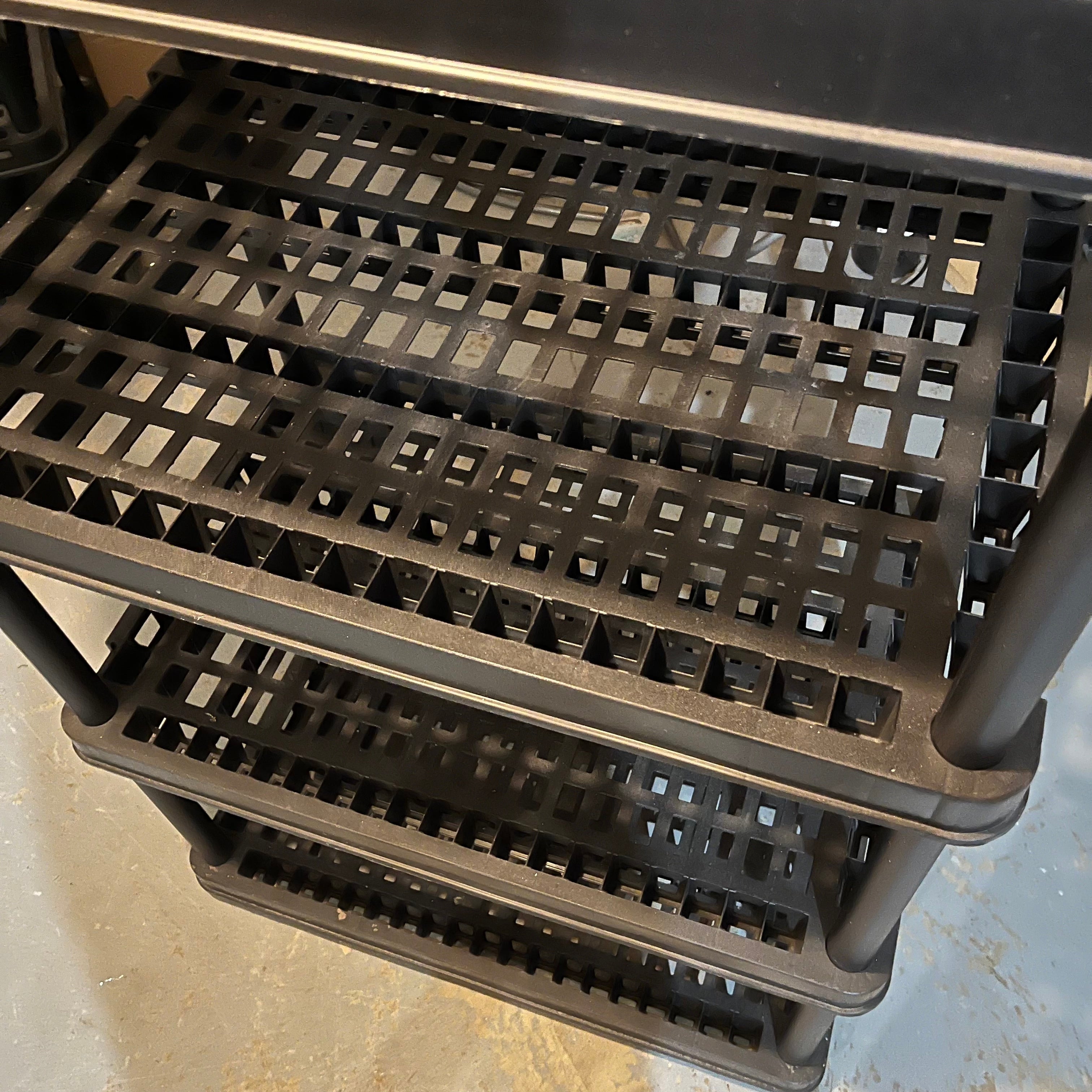 W718 Black plastic shelving unit